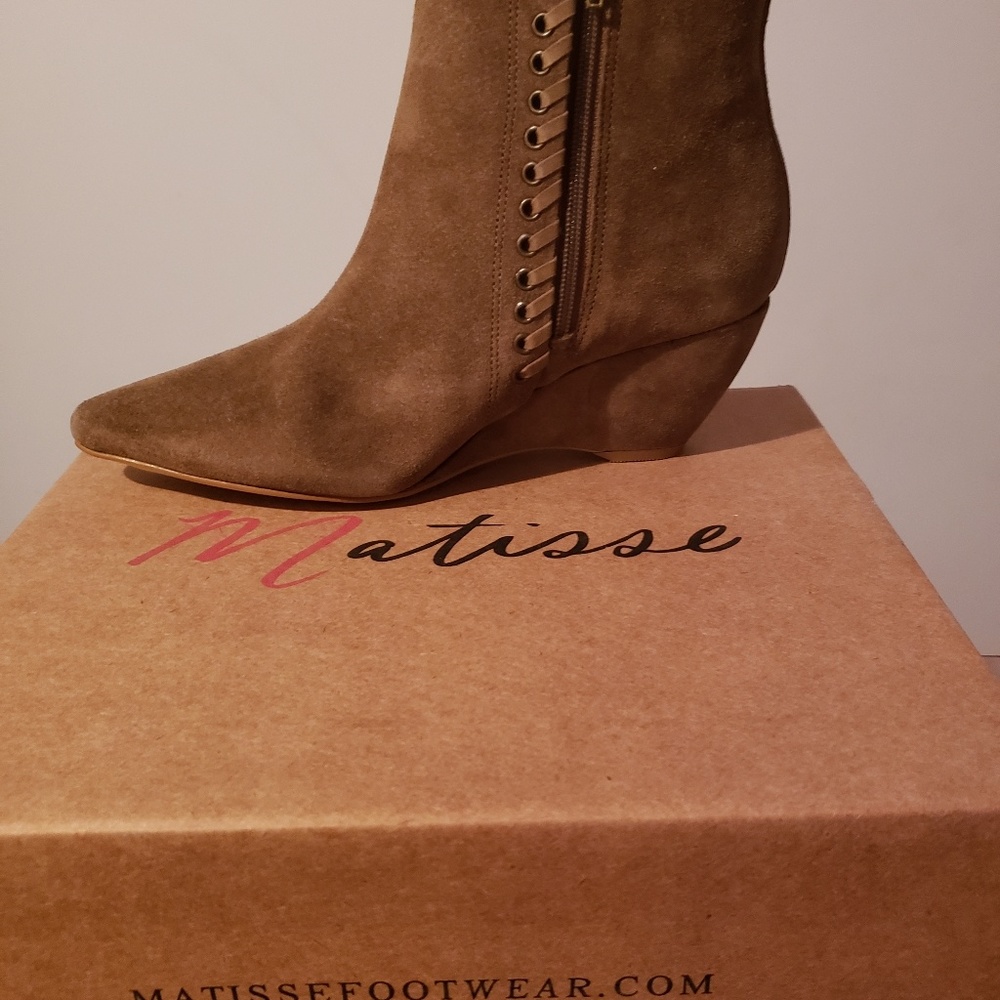 Booties - Picture 3 of 4
